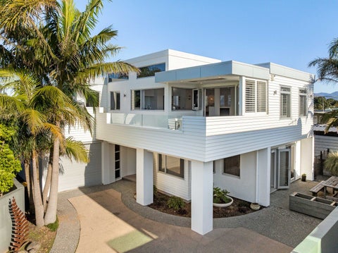 517B Ocean Road, Whangamata