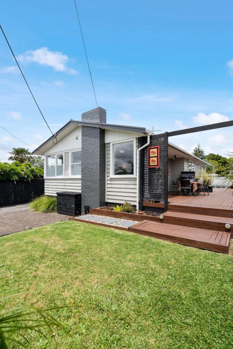 16 Levesque Street, Birkdale, Auckland