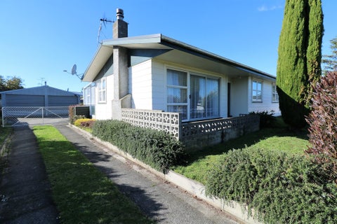 12 Fisher Place, Carterton