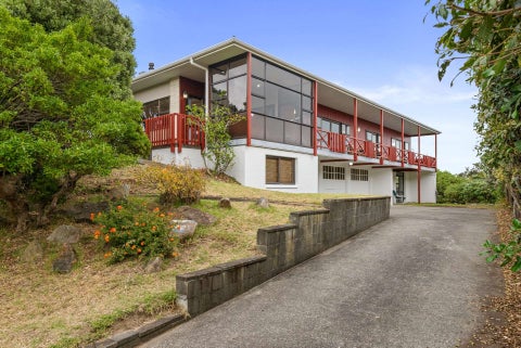 15 Frimley Terrace, Waikanae Beach, Waikanae
