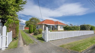 42 Aotaki Street, Otaki