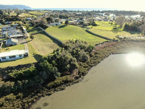69 Athenree Road, Athenree, Katikati