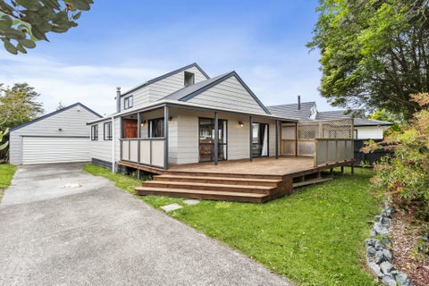 46 Redlands Grove, Swanson, Auckland