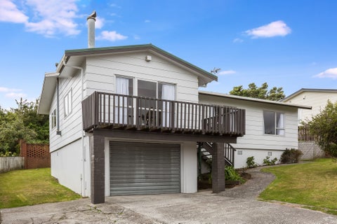 40 Omapere Street, Whitby, Porirua