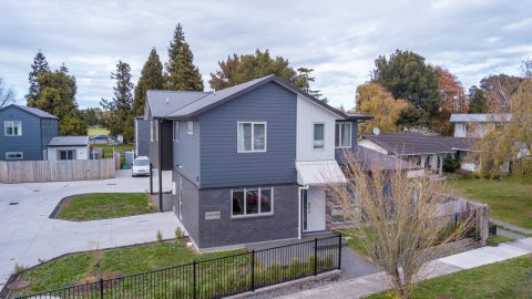 4/9 Hibiscus Avenue, Hamilton Lake, Hamilton