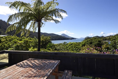 192 Elaine Bay Road, French Pass
