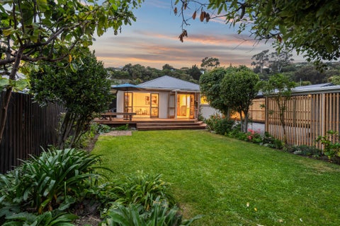 18 Augusta Street, Redcliffs, Christchurch
