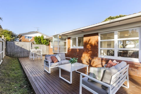 3/166 East Coast Road, Forrest Hill, Auckland