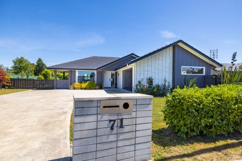 71 Feist Street, Carterton