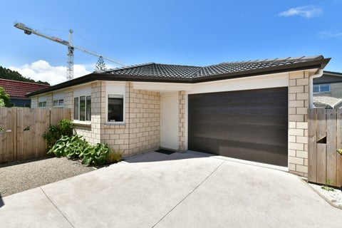 19B Forest Glen, Orewa, Orewa