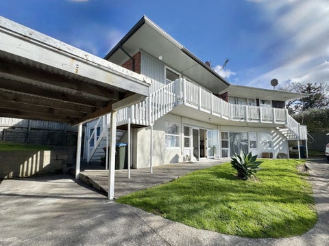 2/6 Hobday Place, Meadowbank, Auckland