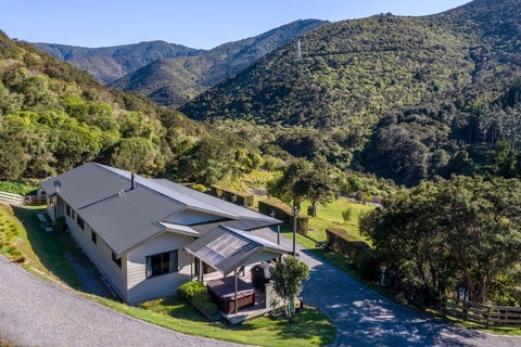 91 Boar Bush Gully Road, Featherston
