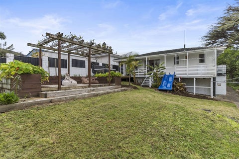 7 Hughes Terrace, Te Atatu Peninsula, Auckland