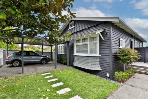 10 Warwick Avenue, Titirangi, Auckland