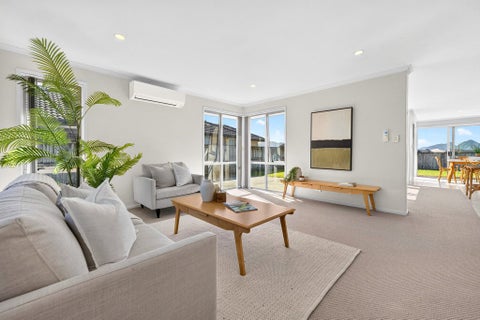 21 Wai Place, One Tree Point
