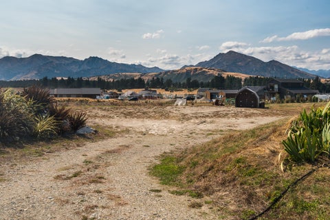 11 Nokomai Street, Wanaka