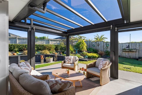 17 Olney Court, One Tree Point