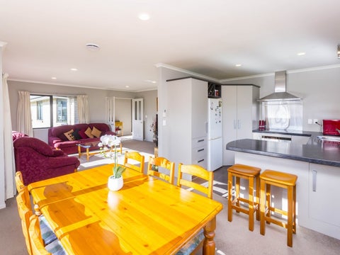 2 Percy Kinsman Crescent, Riverstone Terraces, Upper Hutt