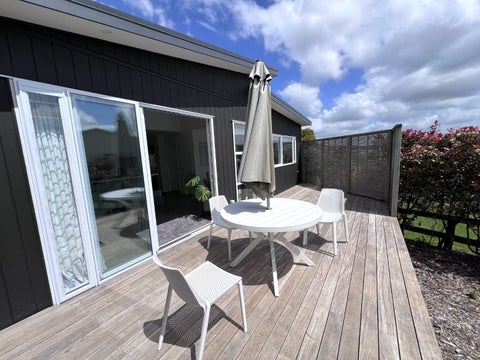 15 Royalty Rise, Red Beach, Red Beach