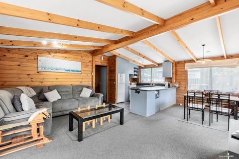 1/90 Wattle Farm Road, Wattle Downs, Auckland