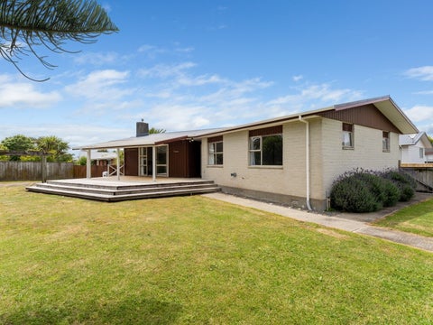 57 Martin Road, Paraparaumu Beach, Paraparaumu