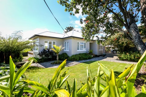81 Paynters Avenue, Strandon, New Plymouth