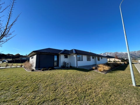 2 Magpie Place, Wanaka