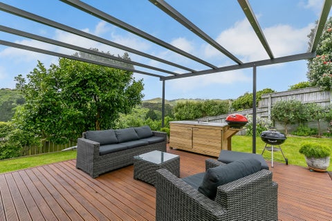 71 Te Puia Drive, Aotea, PORIRUA