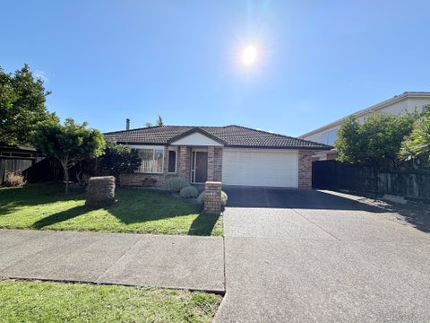 42 Salford Crescent, Flat Bush, Auckland