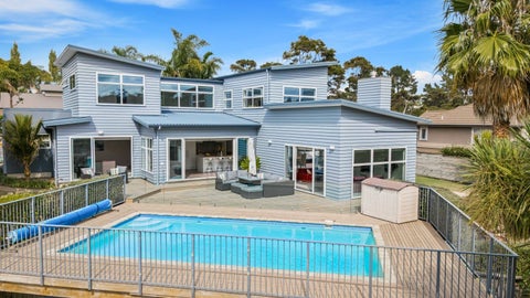 17A Churchouse Road, Greenhithe, Auckland