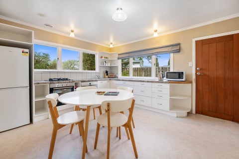 27 Robinson Avenue, Holdens Bay, Rotorua