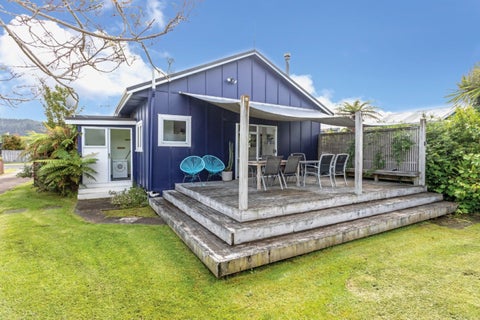 307 Hetherington Road, Whangamata