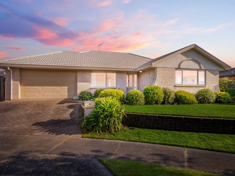 8 Brookfield Place, Paraparaumu