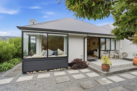10/71B Main Road, Redcliffs, Christchurch