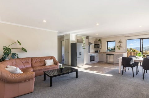 78 Sunstone Crescent, Timberlea, Upper Hutt
