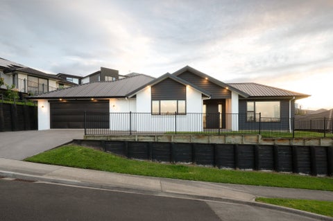 24 Drower Glen, Flagstaff, Hamilton