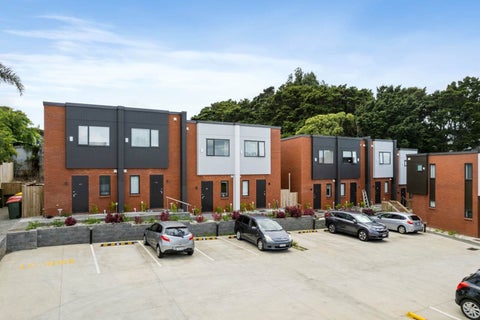 14/72 Alfriston Road, Manurewa East, Auckland
