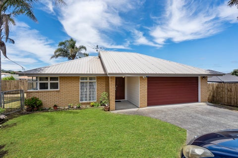 32 Bellville Drive, Clendon Park, Auckland