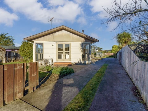 97 Dunns Avenue, The Pines Beach, The Pines Beach