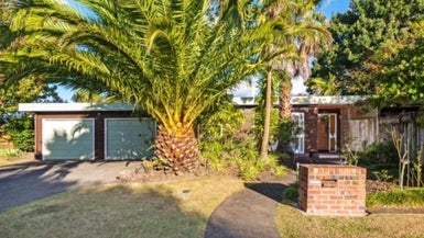 26 Borrowdace Avenue, Botany Downs, Auckland