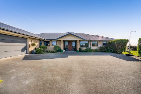 60 Monmouth Road, Pembroke, Stratford