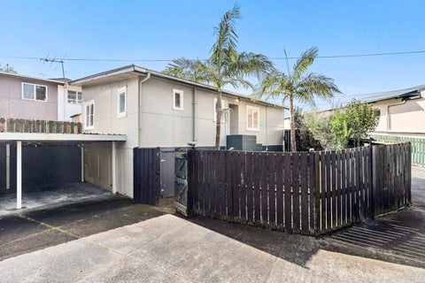 10/3 Picton Street, Howick, Auckland