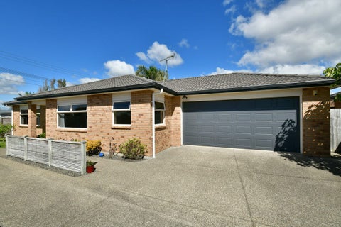 25 Pine Road, Orewa, Orewa