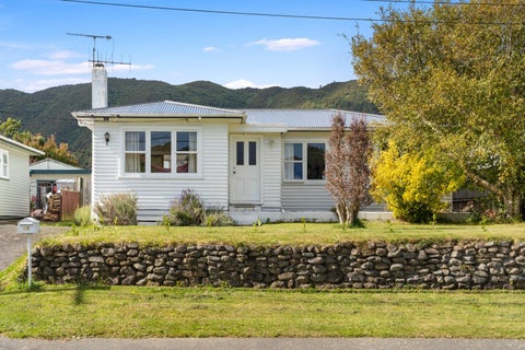 96 Frederick Street, Wainuiomata, Lower Hutt