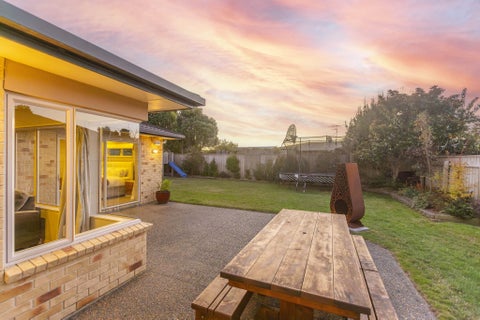 164 Guildford Drive, Paraparaumu Beach, Paraparaumu