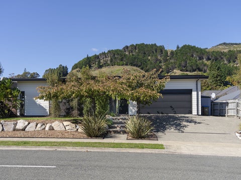23 Pine Crest Drive, Richmond