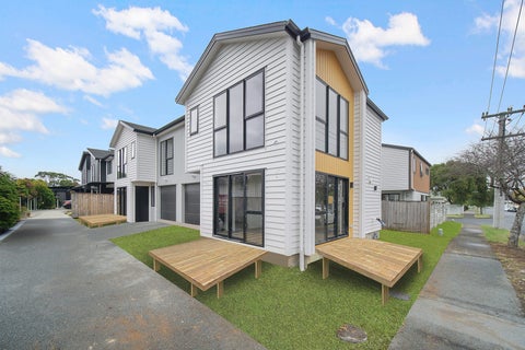 8 Tiraumea Drive, Pakuranga, Auckland