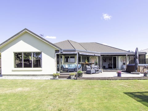 119 Pacific Drive, Fitzherbert, Palmerston North