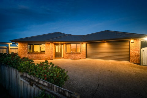 14 Daniel Place, Kelvin Grove, Palmerston North