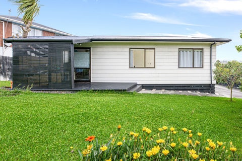 274 Great North Road, Henderson, Auckland